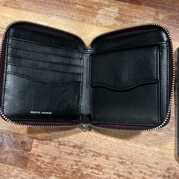 Rebecca Minkoff “jet set” zip around wallet - Picture 2 of 4